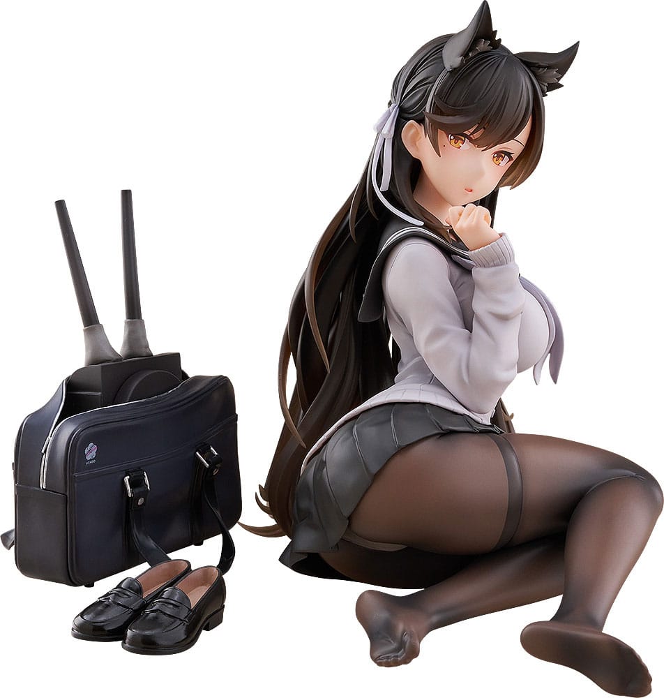 Azur Lane PVC Statue Atago (School Traumerei) 13 cm   4943209711642
