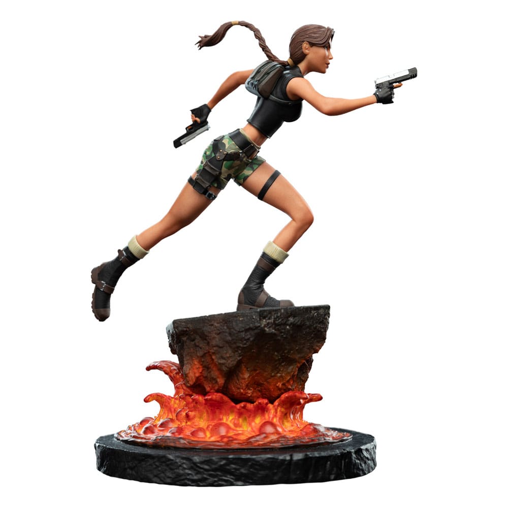 Tomb Raider Mini Statue Lara Croft: The Sanctuary of Flame 18 cm 9420024748374