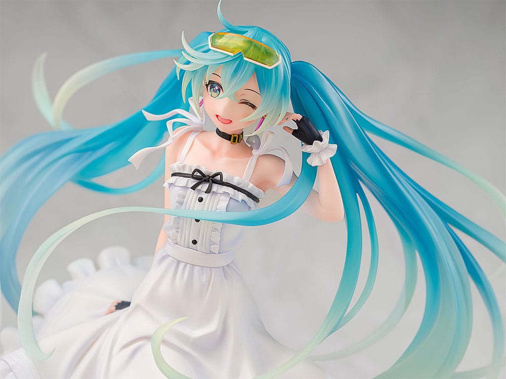 Hatsune Miku GT Project Original PVC Statue 1/7 Vacation Style Ver. 24 cm 4580522750318