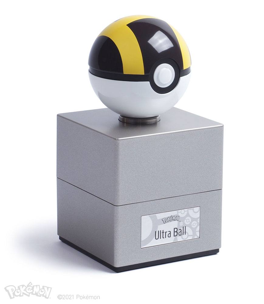Pokémon Diecast Replica Ultra Ball 5060178520521