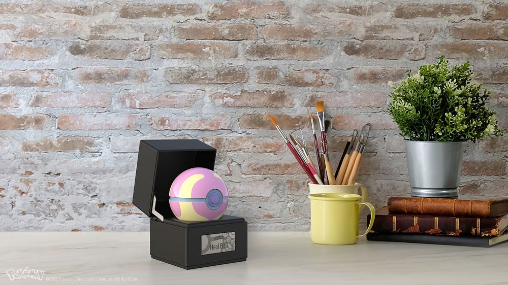 Pokémon Diecast Replica Heal Ball  5060178520705