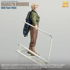 Marilyn Monroe Plastic Model Kit 1/8 (Reproduction) 26 cm 4532149025850